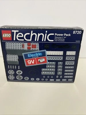 LEGO TECHNIC: 9 V Motor Set (8720) - Image 1 of 4