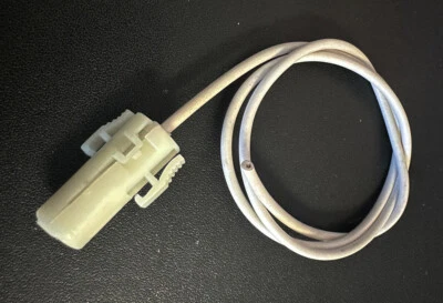 Oil pressure switch connector harness  Volvo 240 940 push on terminal 3523813KIT - Image 1 of 2