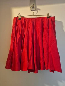 Falda de verano acampanada roja hecha a medida de rayón para mujer talla 10 ligera - Imagen 1 de 2