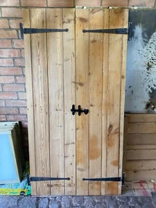Cottage cupboard doors - Picture 1 of 3
