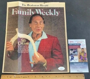 ACTOR DE CÓMIC *SID CAESAR* FIRMADO 1982 HERALD CUBIERTA DE PERIÓDICO CON CERTIFICADO DE AUTENTICIDAD JSA (MS) 91721 - Imagen 1 de 4