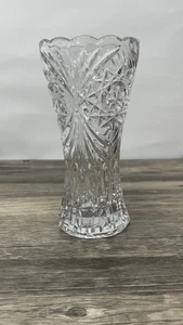"Florero ventilador Starburst de vidrio prensado vintage 6"" cristal transparente aspecto festoneado" - Imagen 1 de 5