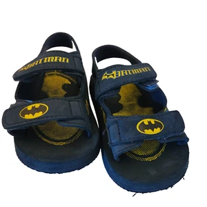 Batman Sandals Superhero Boys Toddler Medium 7/8 Navy Blue Yellow - Picture 1 of 6