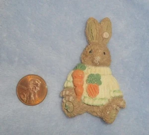 Cold Cast RESIN Brown Bunny RABBIT with CARROT 2.5" Brooch PIN Vintage NEW - Picture 1 of 2