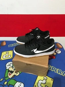 Scarpa Nike SB Dunk Low Nero Bianco  - Foto 1 di 4