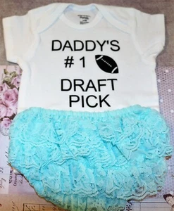 Selección de borrador número 1 de papá, mono/bloomers, gerber, bebé niña, (3 piezas43) - Imagen 1 de 1