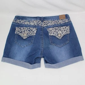 Pantalones cortos de mezclilla Love Indigo para mujer 34 cintura encaje y lentejuelas - Imagen 1 de 10