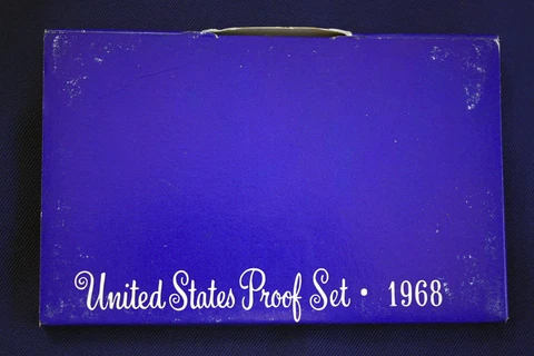 1968-s U.S.Proof set. Genuine. complete and original as issued by US Mint Cover