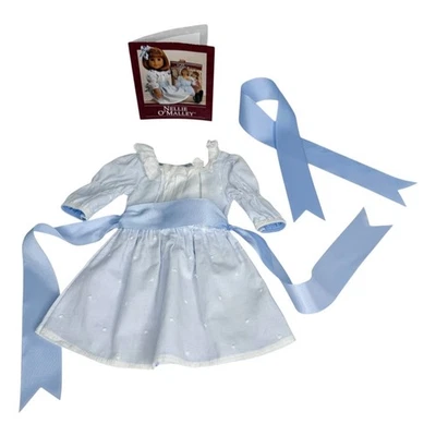 Muñeca American Girl Nellie Meet Conjunto Vestido Azul Pelo Cinta Accesorio Folleto Foto 1 de 4