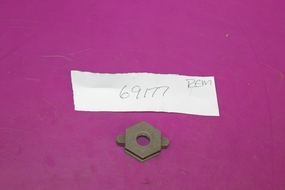 Buje de embrague Remington NOS. Parte 69177. Adquirido en un concesionario cerrado. Ver foto Foto 1 de 1