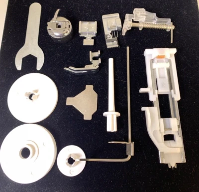 Máquina de Coser Prensatelas Pies Lote Surtido Snap-on Bajo Vástago Dobladillo Botón Foto 1 de 4