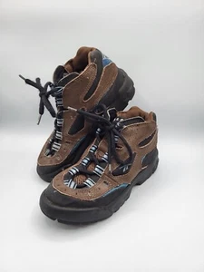 Reebok Boys Youth Size 2 Hiking Boots Brown Black - Picture 1 of 6