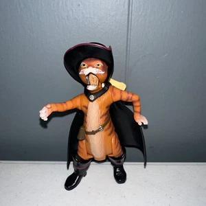 Shrek 2 Puss In Boots Firing Hairball Furball Action Figure Hasbro 2004 Toy 4" - Picture 1 of 4