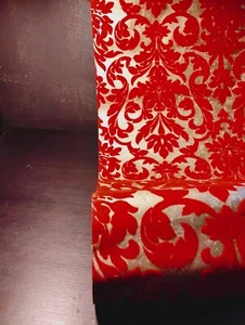 vintage red and gold flocked wallpaper - Picture 1 of 4