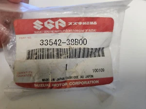 SUZUKI OEM - RUBBER BREATHER HOSE CLIP HIGH TENSION SEAL BOOT - Picture 1 of 3