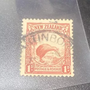 New Zealand Postage Revenue Stamp 1d KIWI Red Amazing Quality - Bild 1 von 2