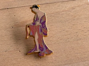 PINS PIN GEISHA MODE JAPAN JAPON ART TRADITIONNEL ARTHUS BERTRAND DORE - Imagen 1 de 1
