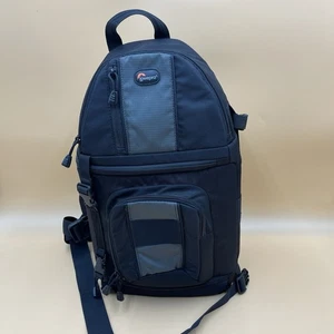 Mochila negra de hombro cruzado para cámara Lowepro Slingshot 202AW con cubierta para tormenta - Imagen 1 de 13