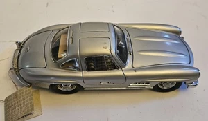 Franklin Mint Diecast Car 1954 Mercedes Benz 300SL Gullwing 1:24 Silver **Read - Picture 1 of 9