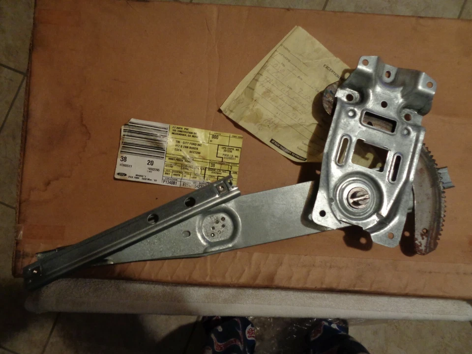 NOVO SEM ETIQUETAS FORD 1996 - 2007 TAURUS Regulador de Janela de Energia Frente Direita F8DZ-5423208- - Imagem 1 de 1