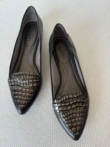Life Stride Size 7.5 Black Almond Toe Loafers Flats - Picture 1 of 9