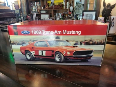  1/18  1969 BOSS 302 TRANS AM MUSTANG  #1  Welly Die Cast - Image 1 of 4
