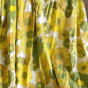 Vintage Flower Power Pinch Pleat Curtain Panel Pair Daisies 70s Floral Fabric - Picture 1 of 14