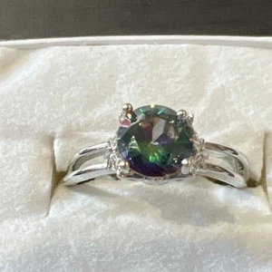 Moderner Ring Größe 8 hübscher Stein - Bild 1 von 12