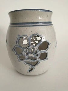 Vintage Art Studio Pottery Candle Holder Signed Ron Labaire Cut out Flowers - Imagen 1 de 5