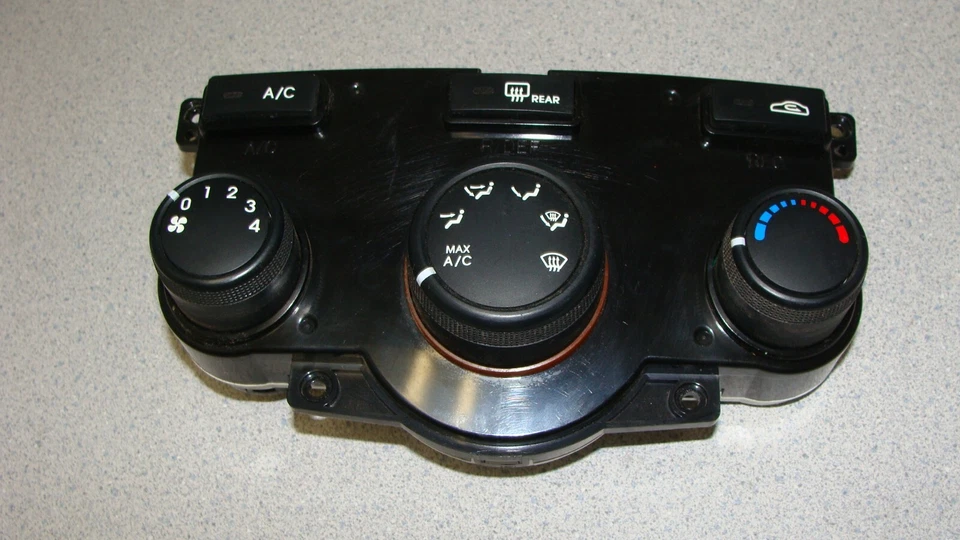 2010 2011 2012 2013 KIA FORTE HEATER AC CLIMATE TEMPERATURE CONTROLLER MANUAL - Image 1 of 4