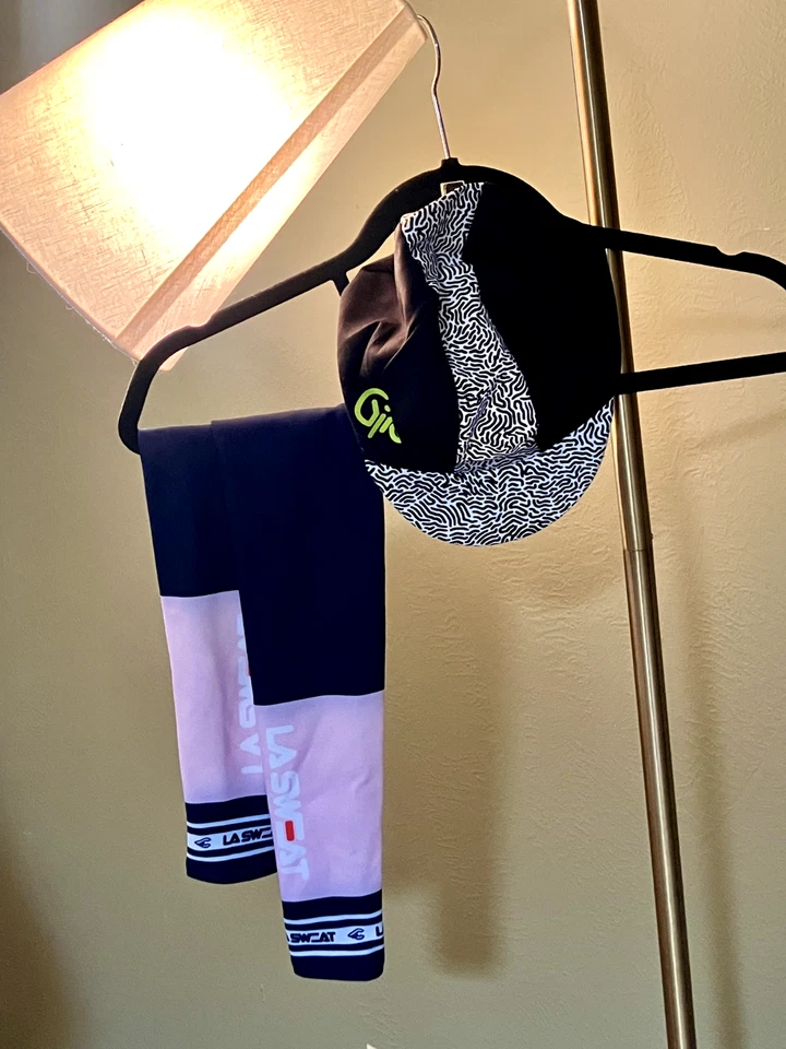 GIRO Classic Cotton Cap Elastic Rear Panel Black white Dots AND Arm Warmers! - Image 1 of 1