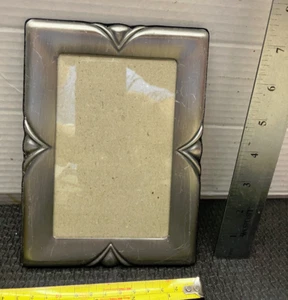 5 X 7” Picture Frame With Glass. Pre owned.free shipping - Picture 1 of 7