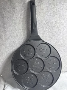 Emoji Pan Nonstick Griddle CROFTON Maker Mini Pancake 7 Slots 10 1/2 in - Picture 1 of 4