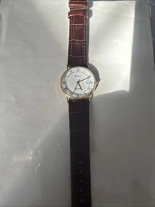 Gold Geneve Wristwatch - Picture 1 of 5