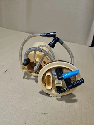 Bomba de combustible audi q7 4l 4.2tdi 3.0tdi emisor en depósito 7p6919679 7p6919088b 2011-2014 Foto 1 de 4