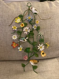 Vintage italienischer Toleware Kerzenhalter Vögel Blumen Metall Wandleuchter handbemalt - Bild 1 von 3