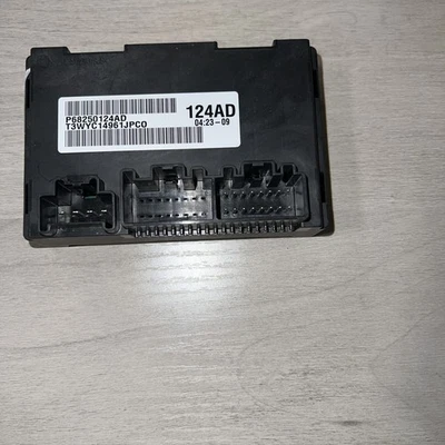 2016-2018 JEEP GRAND CHEROKEE Transfer Case Control Module P/N: 68250124AD - Image 1 of 4