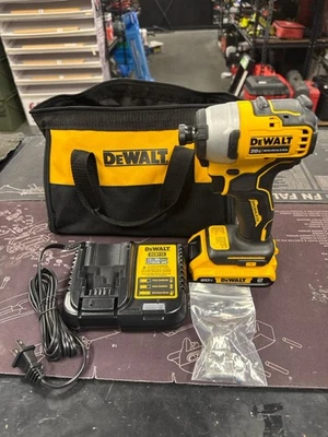 Paquete DEWALT DCF809 con batería, bolsa y cargador (MAD062916) Foto 1 de 3