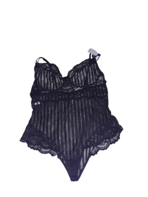 Body feminino Mapale preto floral e listrado de renda tamanho 1X/2X novo com etiquetas - Imagem 1 de 4