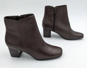 St. John's Bay Women's Boots Size 9M Brown Leather Ankle Block Heels - Picture 1 of 19