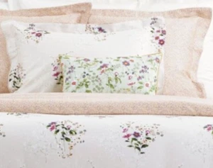 Nueva Funda Almohada Cojín Decorativa Yves Delorme Verde 12x20" Flores Bordadas - Imagen 1 de 13