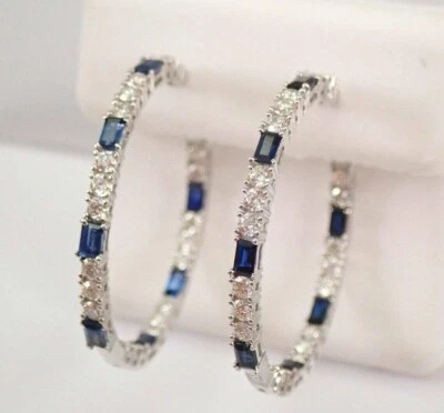 Brincos de argola folheados a ouro branco 14K com diamante simulado baguete 2,60 quilates - Imagem 1 de 4