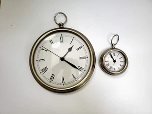 Pottery Barn Vintage Clocks w/stand, Lot of 2, Quartz HD-1688 Sheng Bang, Works - Picture 1 of 19