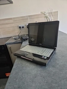 Dell XPS M1730 Gaming Laptop (NUR ERSATZTEILE ODER REPARATUR) + SCHNELLER UK 🇬🇧 VERSAND! - Bild 1 von 9