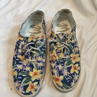 Mad Love Shoes Womens 8 Floral Fashion Sneakers Flats Multicolor Fabric Lace Up - Image 1 of 4