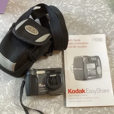 Vintage Kodak EasyShare DX7630 6.1MP Digital Camera Untested, With Book, Case - Image 1 of 4