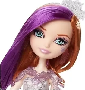 Ever After High Poppy O'Hair Fairest on Ice - Picture 1 of 2