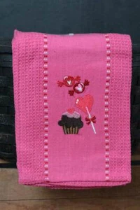 Asciugamano cucina ricamato San Valentino canovaccio dolci cuori rosa DII - Foto 1 di 1