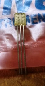 2N5779 Photo Detector Transistor Qty. 5 UIC p/n 27348000 *NEW* light detector - Picture 1 of 4