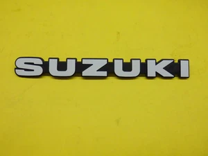 Suzuki Samurai SJ 413 Emblem Kühlergrill Original - Bild 1 von 3